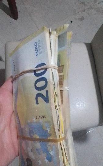 EMPRESARIO POR PAREJA LIBERAL JOVEN EN MÁLAGA