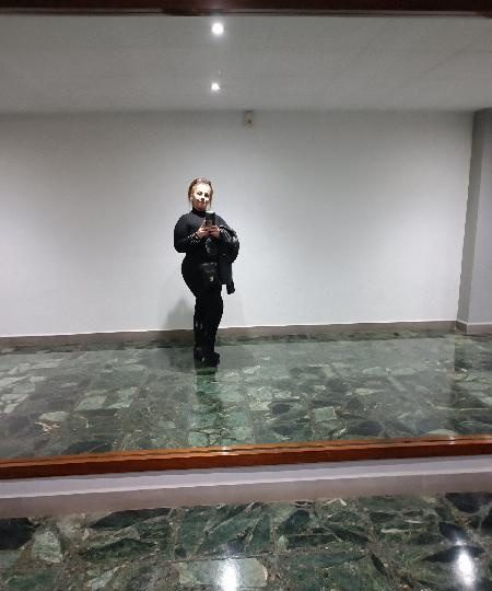 ENCARGADA DE PISO/RECEPCIONISTA CON EXPERIENCIA EN BARCELONA