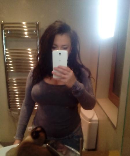 ESPAÑOLA NO PROFESIONAL DESEANDO PASARLO BIEN EN PIÉLAGOS