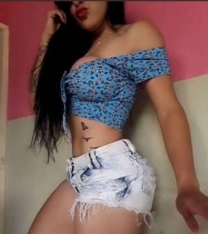 ¿¿¿ESTOY ABURRIDA QUIERO JUGAR CON TU POLLA??? EN BESCANÓ