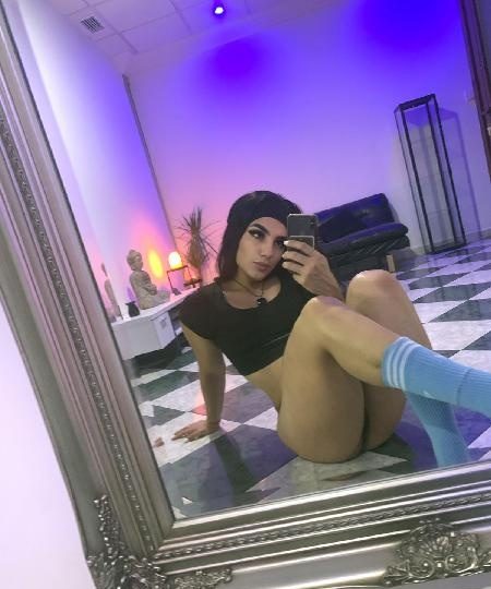 EXPERTA EN GARGANTA PROFUNDA