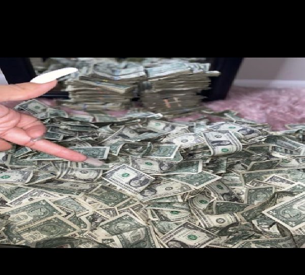 FUTURAS MILLONARIAS EN ESPAÑA