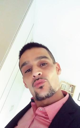 GIGOLO ACTOR PORNO EN ULLASTRELL