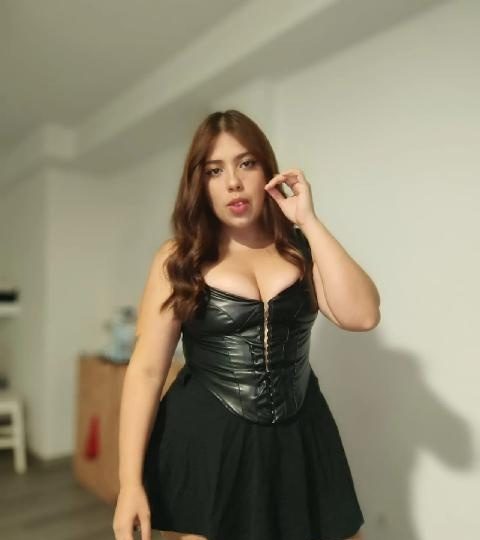 GORDI BUENA DE COÑO GRANDE