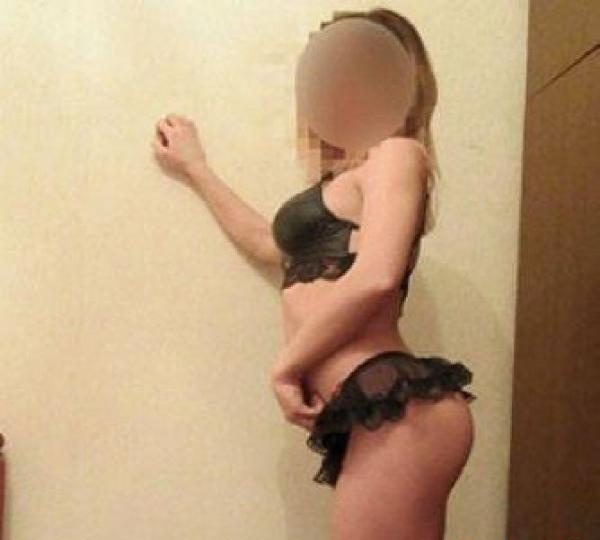 GUARRILLA Y VICIOSA NIÑATA MUY ZORRITA EN LA CAMA EN TORRENT VALENCIA