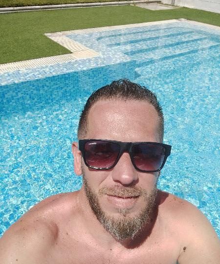 HETERO RUBIO DE PASO EN BENALMÁDENA