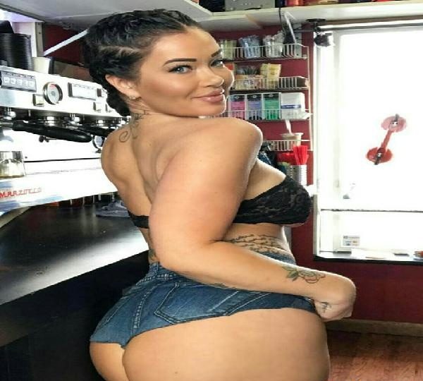 HOLA AMOR SOY ANA SEXI APASIONADA Y CARIÑOSA MUY DISCRETA LLAMAME EN VALENCIA