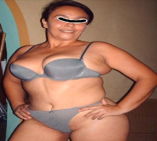 HOLA CARIÑO SOY ALICIA MADURITA Y MUY MORBOSA LLAMAME Y QUEDAMOS EN ALBACETE