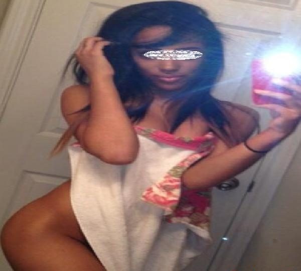 HOLA GUAPILLO ESTOY EN MADRID A CONOCER UN CHICO QUE MOJE MI COÑO ERES TU ? EN BURGOS