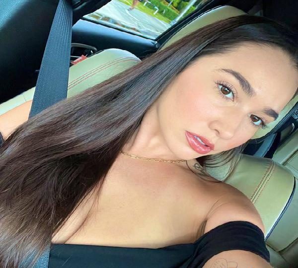 HOLA MI NOMBRE ES EMMA UNA CHICA ATRACTIVA Y SEXY EN ASTURIANOS