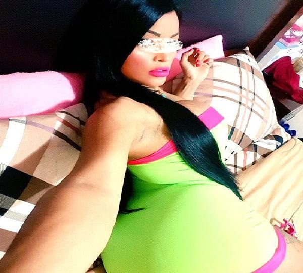 HOLA SOY AURORA UNA DULCE CHICA QUE EN LA CAMA SOY UNA SALVAJE QUE