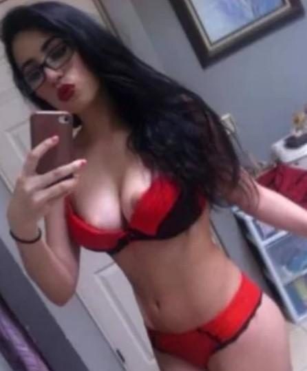 HOLA SOY KARLA UNA MUJER MUY DOMINANTE ;/ ;/ ;/ ;/ EN TOLEDO