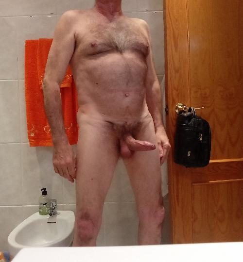 HOMBRE 64 AÑOS QUIERE RELACIÓN CON PAREJAS O MATRIMONIOS EN VALLADOLID