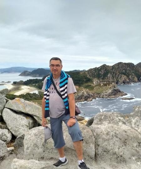 HOMBRE BUSCA PAREJA DE COLOR PARA TRIO EN BILBAO