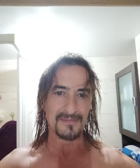 HOMBRE CALIENTE BUSCA MUJER CACHONDA EN VALENCIA