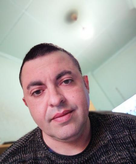 HOMBRE DE 40 AÑOS PARA SEXO CON MADURAS EN PREMIÀ DE MAR