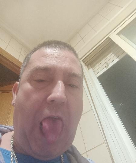 HOMBRE XHOMBRE PARA COMERLE TODO EN ELDA