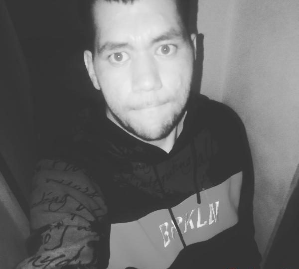 JAIRO POLLON SOLTERO EN ARONA