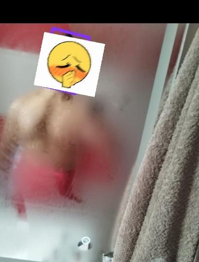 JOVEN DE 18 AÑOS LATINO EN VALENCIA