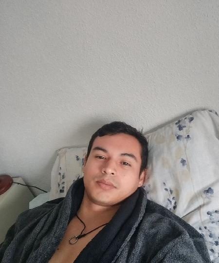 JOVEN DE 22 BUSCA CHICA RÁPIDO Y DISCRETO 50 EUROS EN MADRID