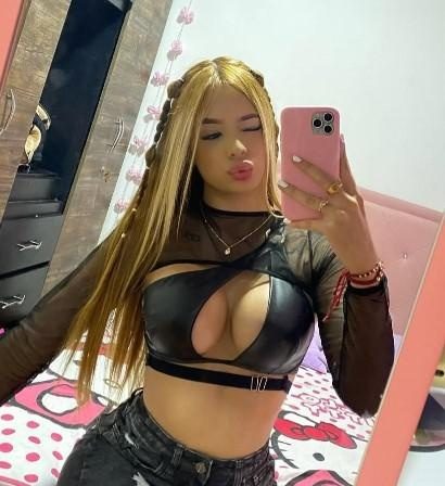 JOVEN GUAPA MUY CALIENTE SEXY JUGUETONA // // // // EN ARTANA