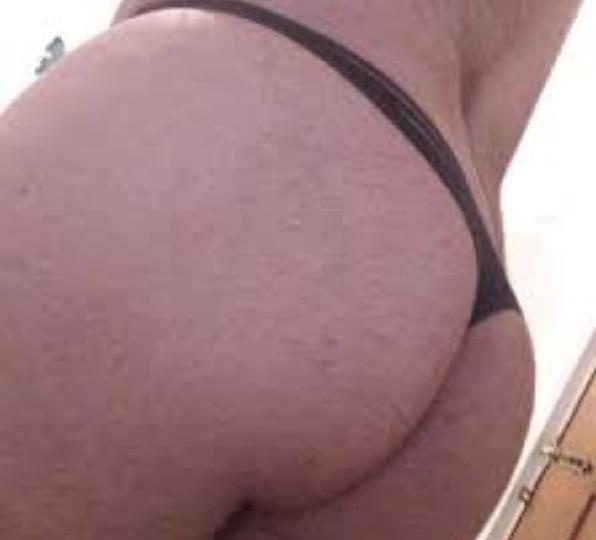 JOVEN NENITO . CON MUCHAS GANAS DE PASARLO BIEN .. EN OVIEDO