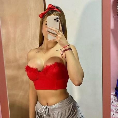 . . JOVENCITA MUY TETONA Y COMPLACIENTE . . EN BERROCALEJO DE ARAGONA