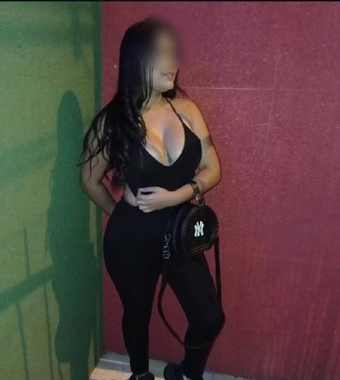 LA MAESTRA MAMA POLLAS