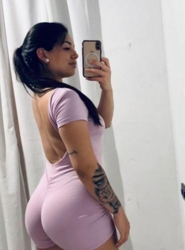 LATINA CULONA MUY MORBOSA,,/ / EN BIENVENIDA