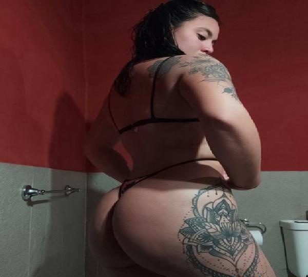 LATINA EXUBERANTE Y MORBOSA EN WWW.FUTURCAMS.COM EN ESPAÑA