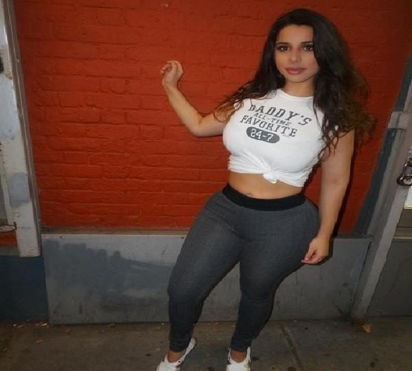 LAURA, PURA TENTACION PARA TUS OJOS