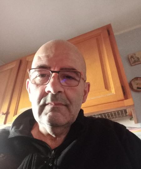 MADURITO DOMINANTE BUSCO MAMÁ SUMISA QUÉ ME OFREZCA ASU HIJA EN GIRONA