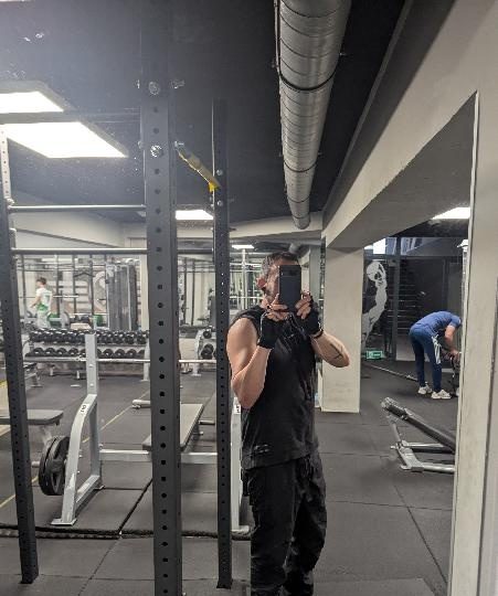 MADURO ATRACTIVO RECIEN SEPARADO EN VALLADOLID