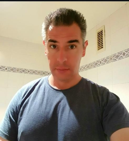 MADURO BUSCA CHICA PARA SEXO EN VALENCIA