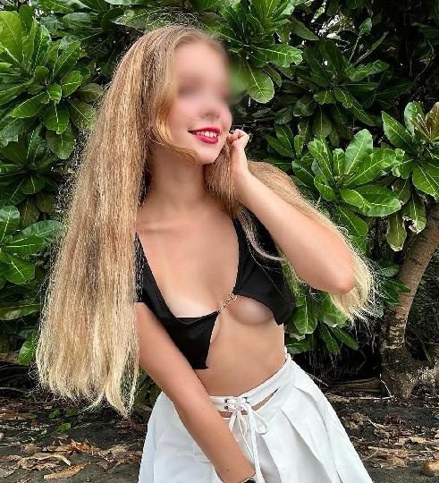 MAMANDO POLLA EN TRIO CON LECHE EN MI BOQUITA VIDEOLLAMADAS EN MURCIA