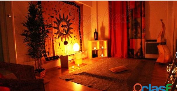 MASAJE ARABE EN TATAMI EXÓTICO PARA HOMBRE CON DONNOVAN EN ESTUDIO PRIVADO