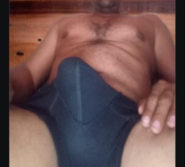 MASAJISTA ACTIVO Y VERGON COBRO EN MADRID