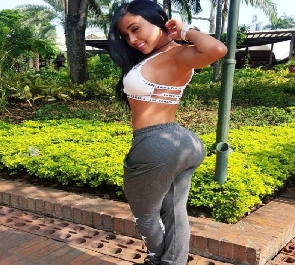 ME CONSIDERO UNA CHICA MUY COMPLETA EN BADAJOZ