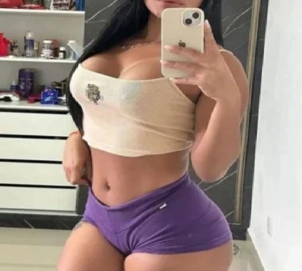 ME LO HAGO CONTIGO MIENTRAS HABLAMOS ¿ EN MÁLAGA