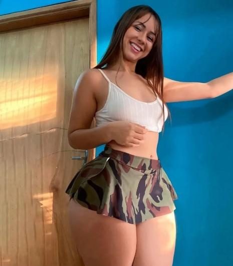 MI MARIDO SIEMPRE ESTA FUERA POR TRABAJO. ALICANTE EN ALMORADÍ