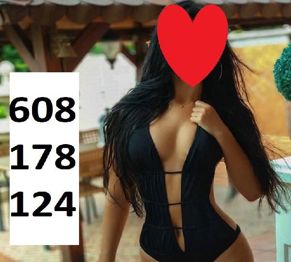 MORENITA SEXI QUE BUSCA QUE LA MIMEN MUCHO EN O BARCO DE VALDEORRAS