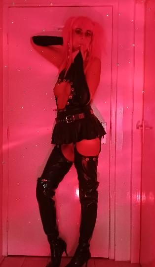 MUJER BUSCA PERRO GRANDE EN ALICANTE