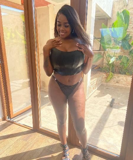 MULATA CON COÑO SUCCIONADOR EN PEDREGUER