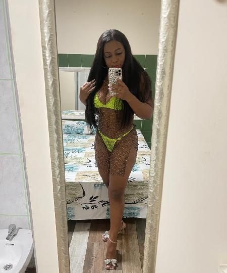 MULATA TETONA QUIERO QUE ME CLAVEN BIEN