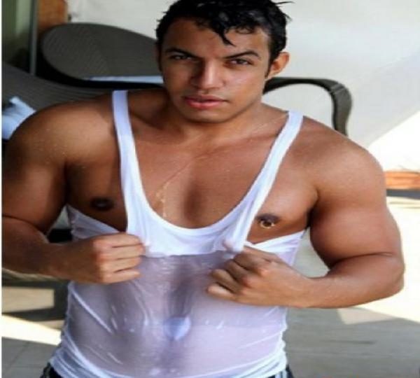 MULATO CALIENTE MUY ATRACTIVO EN ABANILLA