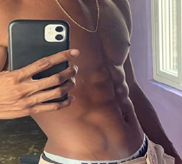 NEGRO ESCORT XXL TOP COMPAÑÍA EN JEREZ