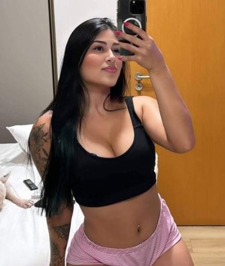 NIÑA LATINA TENGO CURVAS DE INFARTO ! ! ! ! EN CAMPOFRÍO