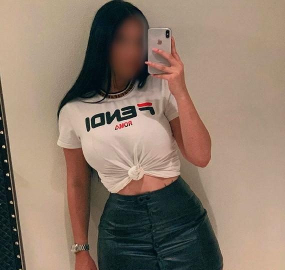 NINFOMANA CON DESEO DE AMARRAR