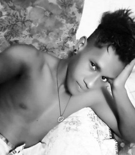 OFREZCO MI COMPAÑIA EN ESPAÑA