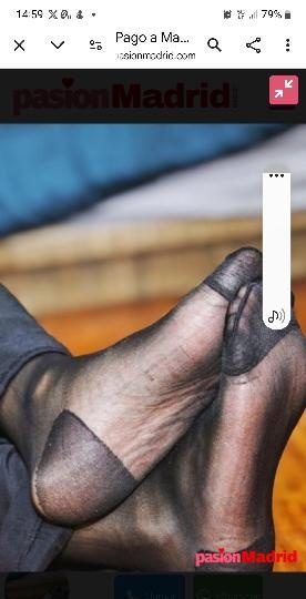 PAGO A MACHO CON PIEZACOS MUY APESTOSOS Y CALCETINES MUY FINOS APESTOSOS EN MADRID